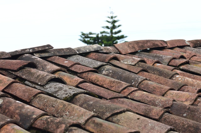How Long Does a Tile Roof Last?
