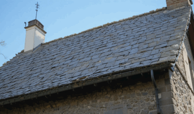 How Does the Age of My Roof Affect Insurance Rates?